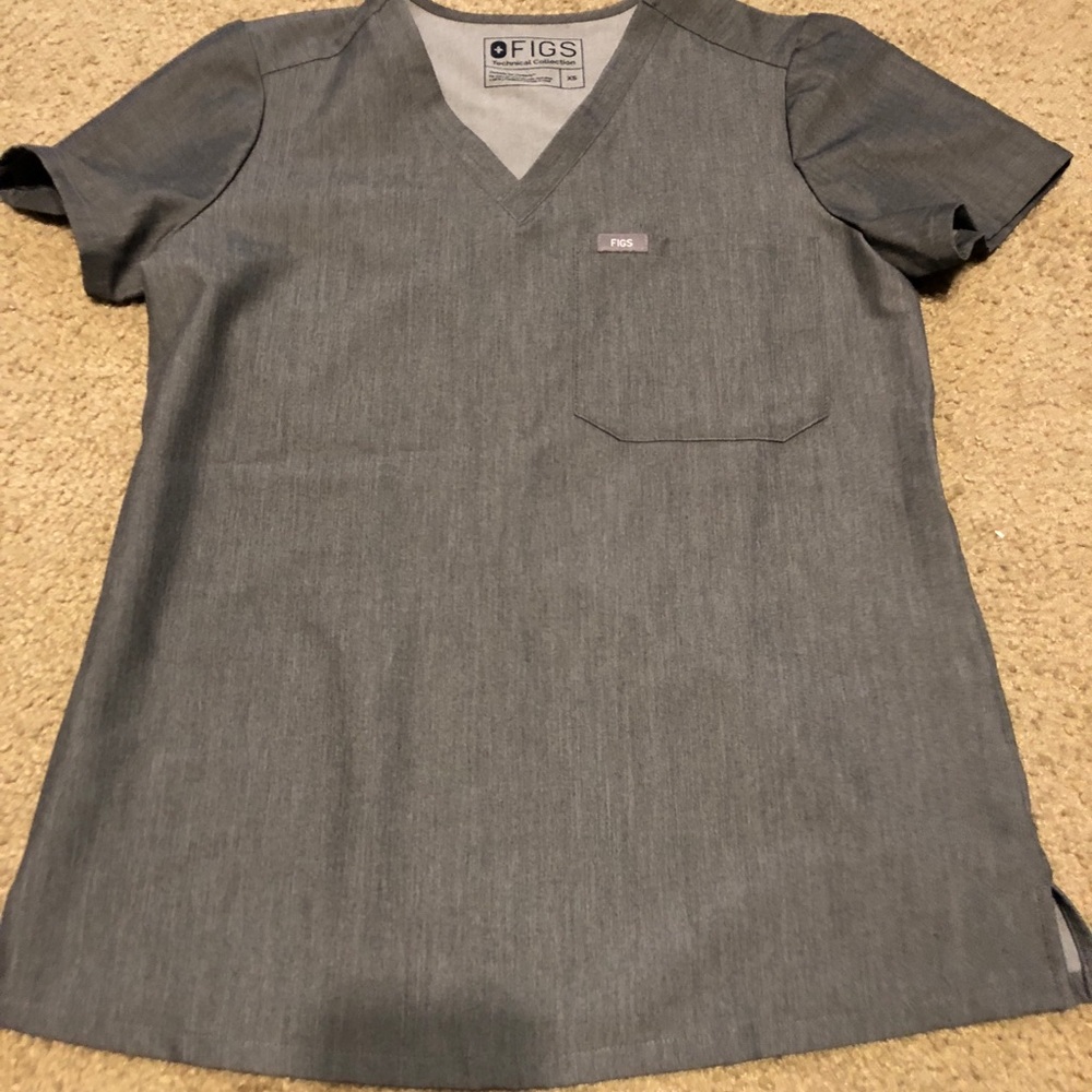 Figs XS scrub top